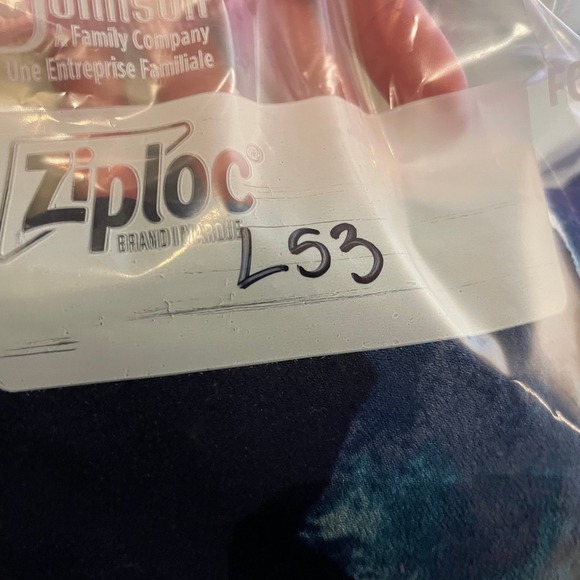 Juicy Couture Watercolor Floral Peplum Top Short Sleeve Blue Purple - Size L - Picture 7 of 7